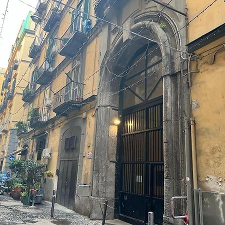 La Chicca Appartamento Intero Nei Quartieri Spagnoli Naples Luaran gambar