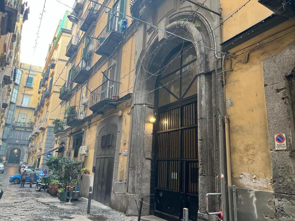 La Chicca Appartamento Intero Nei Quartieri Spagnoli Naples Luaran gambar
