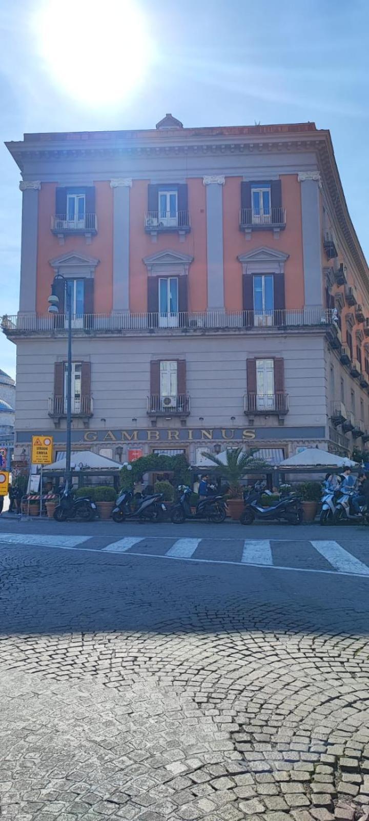 La Chicca Appartamento Intero Nei Quartieri Spagnoli Naples Luaran gambar