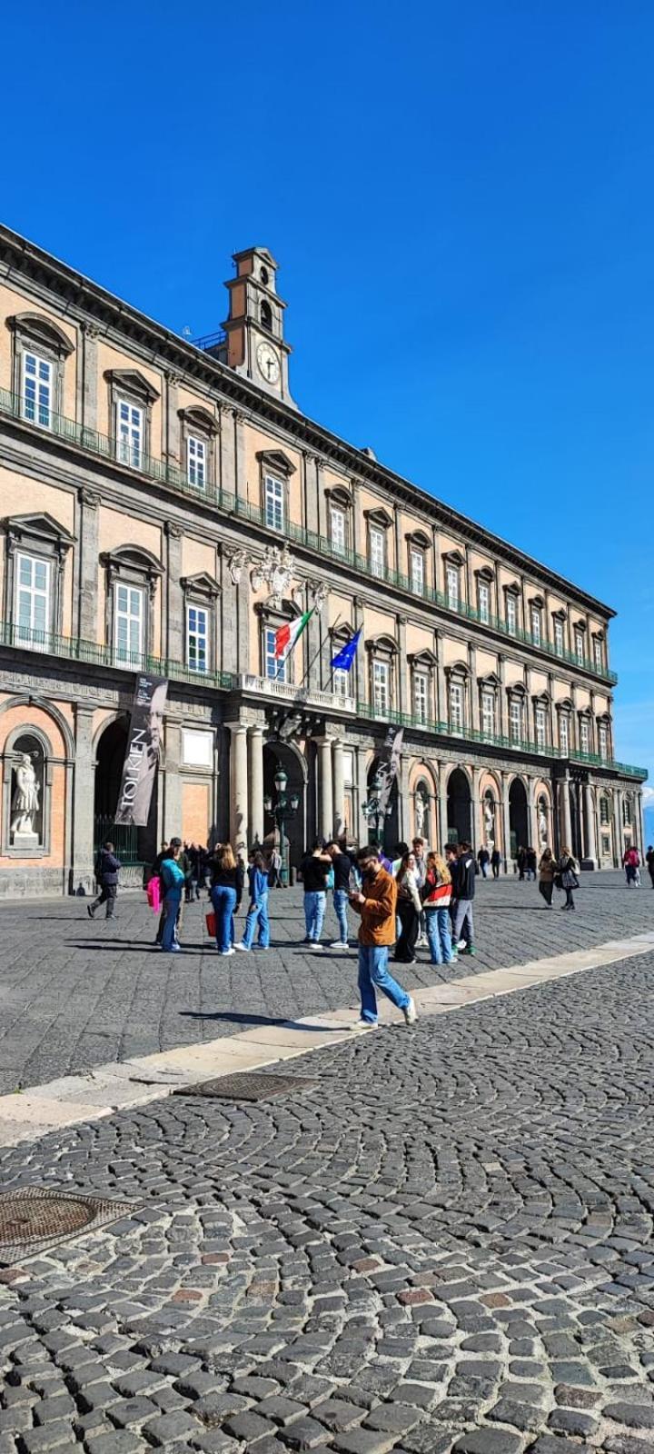 La Chicca Appartamento Intero Nei Quartieri Spagnoli Naples Luaran gambar